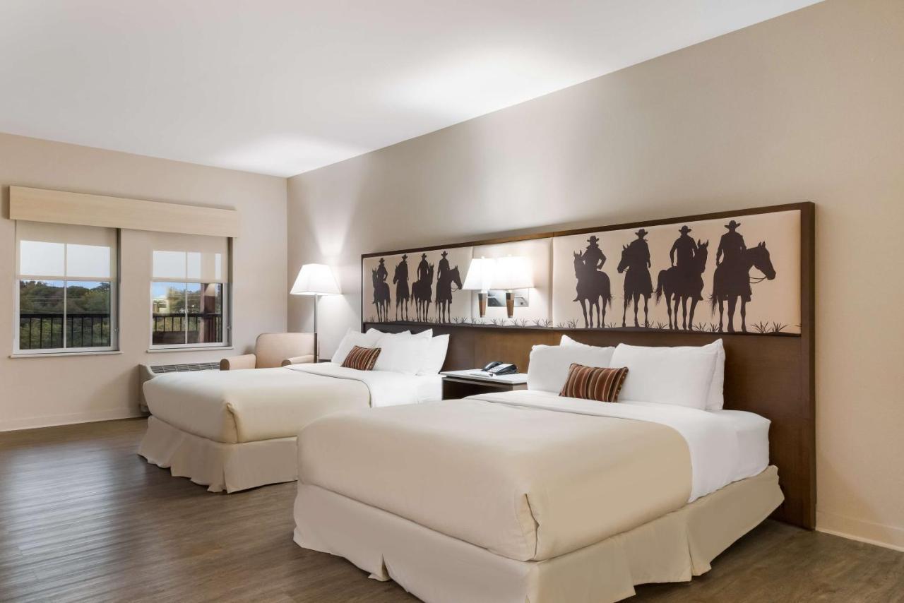 Best Western Bandera Suites & Saloon Exterior foto