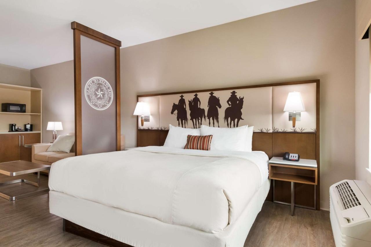 Best Western Bandera Suites & Saloon Exterior foto